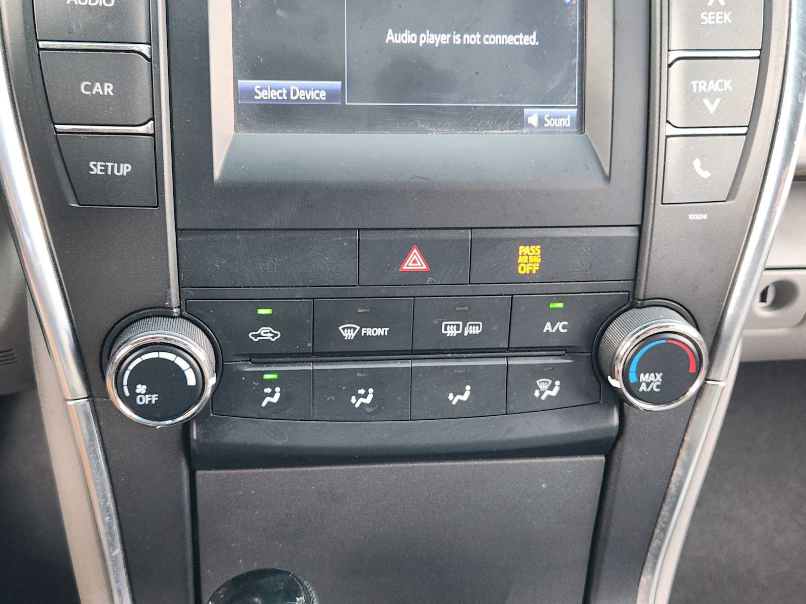 Used 2016 Toyota Camry LE FWD image 18
