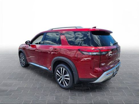 Certified 2025 Nissan Pathfinder Platinum AWD/4WD image 5