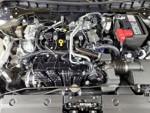 Used 2025 Nissan Altima 2.5 SV image 35