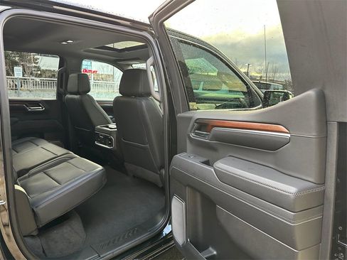 Used 2024 GMC Sierra 1500 Denali w/ Denali Reserve Package image 14