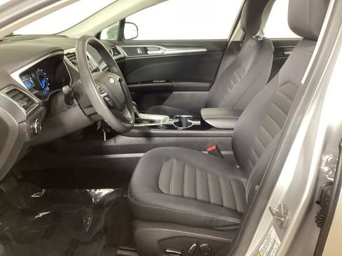 Used 2014 Ford Fusion SE FWD image 26