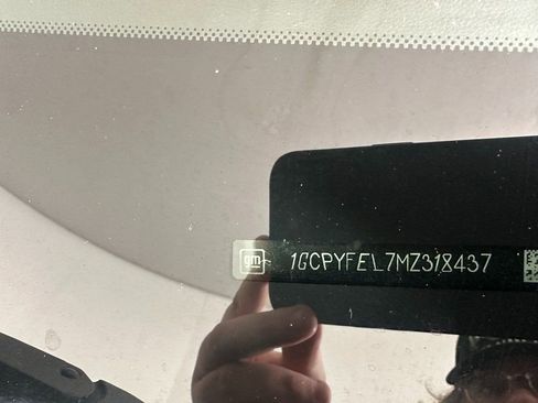 Used 2021 Chevrolet Silverado 1500 LT Trail Boss w/ LT Trail Boss Premium Package image 30