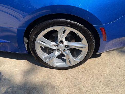 Used 2018 Chevrolet Camaro LT RWD image 43
