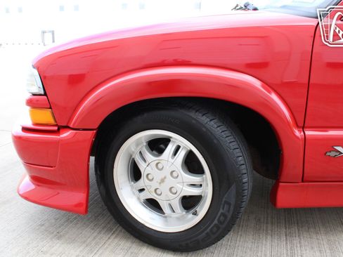 Used 2001 Chevrolet S10 Pickup Xtreme w/ Preferred Equipment Group image 27