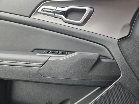 New 2026 Kia Sportage EX image 17