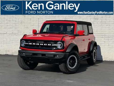 New 2024 Ford Bronco Outer Banks w/ Sasquatch Package image 1