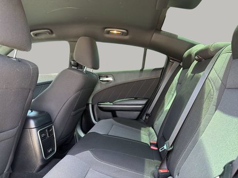 Used 2020 Dodge Charger SXT RWD image 16