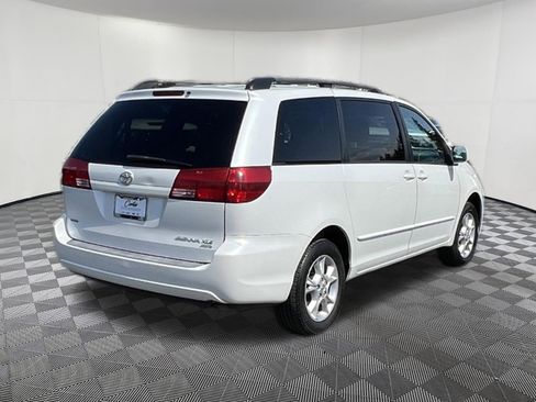Used 2005 Toyota Sienna XLE AWD/4WD image 6