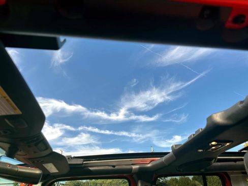 Used 2023 Jeep Wrangler Unlimited Rubicon 4xe w/ Steel Bumper Group image 7