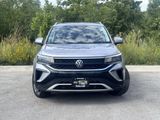 Used 2024 Volkswagen Taos SE image 2