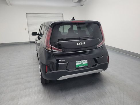 Used 2023 Kia Soul LX FWD image 6