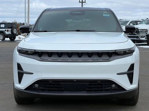 Used 2024 Jeep Wagoneer Launch Edition image 48