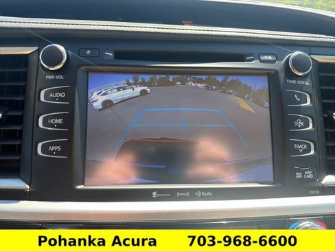 Used 2016 Toyota Highlander XLE AWD/4WD image 17