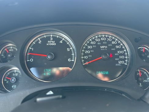 Used 2014 Chevrolet Tahoe LT w/ Texas Edition RWD image 14