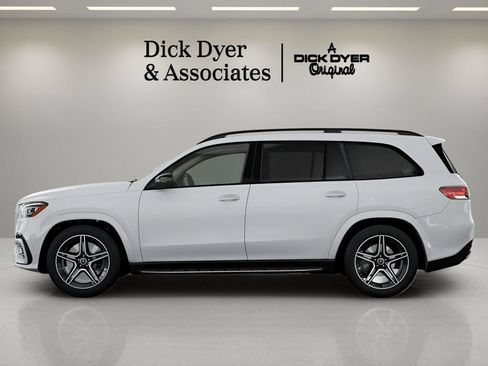 Used 2026 Mercedes-Benz GLS 450 4MATIC image 29