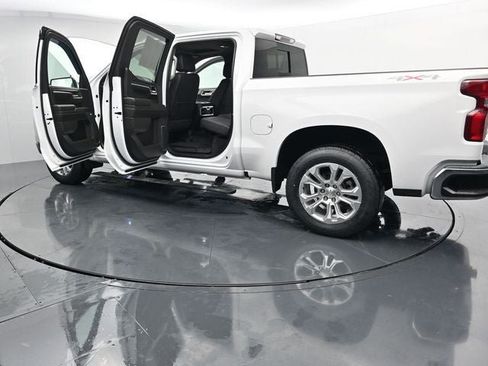 Used 2024 Chevrolet Silverado 1500 LTZ w/ LTZ Convenience Package II AWD/4WD image 42