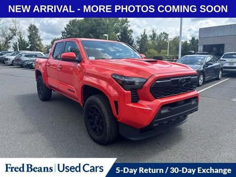 Used 2024 Toyota Tacoma TRD Sport AWD/4WD image 1