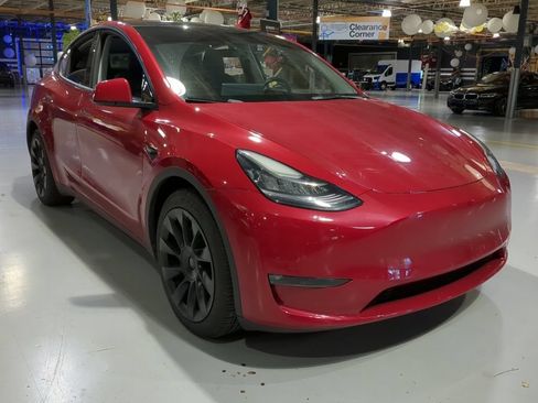 Used 2022 Tesla Model Y Long Range AWD/4WD image 4