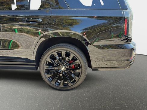 Used 2026 Cadillac Escalade V w/ LPO, ONYX Package AWD/4WD image 14