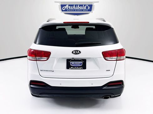 Used 2016 Kia Sorento AWD w/ LX Convenience Package image 7