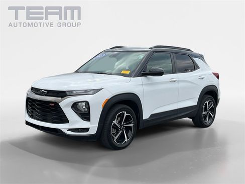 Used 2023 Chevrolet TrailBlazer RS w/ Convenience Package image 3