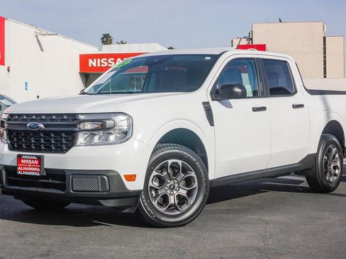 Used 2022 Ford Maverick XLT image 2