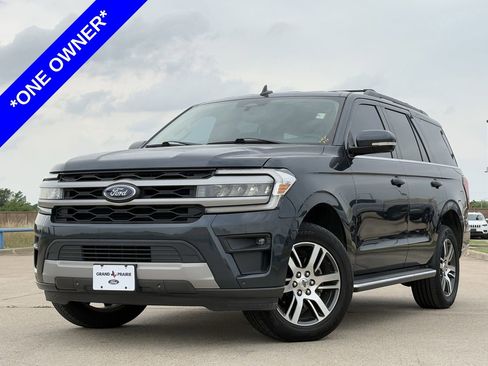 Certified 2022 Ford Expedition XLT RWD image 2