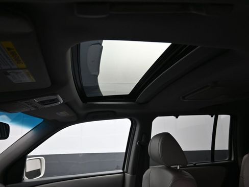 Used 2014 Honda Pilot Touring image 30