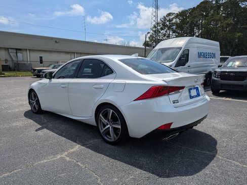 Used 2018 Lexus IS 300 AWD w/ Comfort Package image 5
