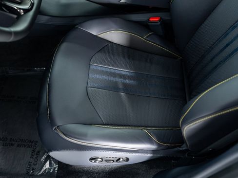 Used 2025 Aston Martin DBX 707 image 20