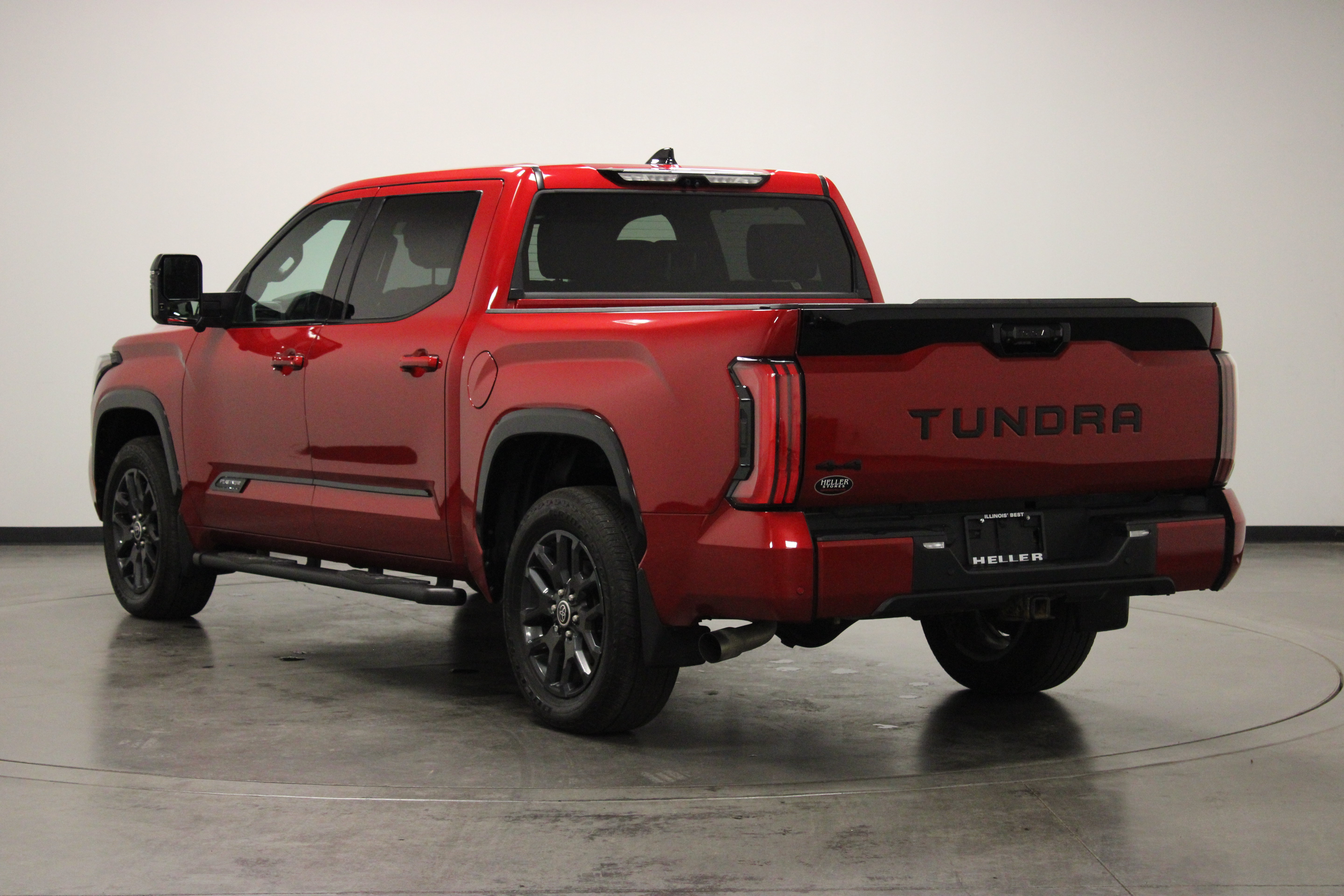 Used 2023 Toyota Tundra Platinum AWD/4WD image 6