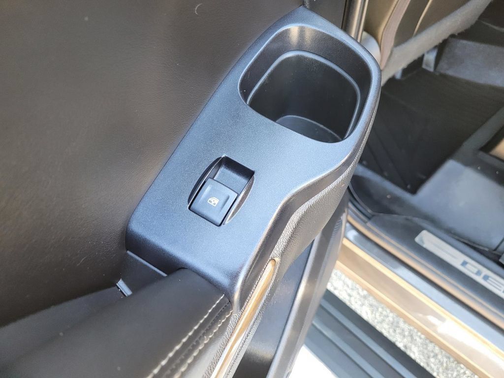 Used 2019 GMC Yukon XL Denali w/ Open Road Package RWD image 18
