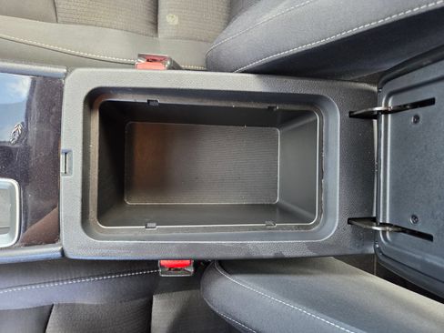 Used 2024 Nissan Altima 2.5 SV FWD image 31