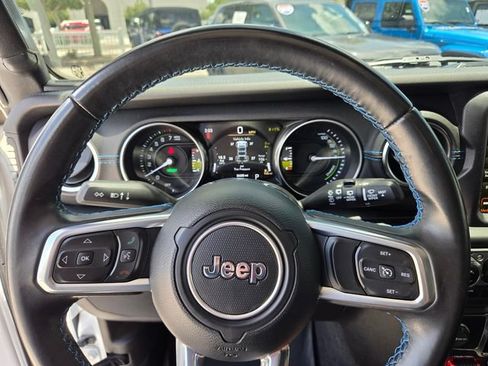 Used 2021 Jeep Wrangler Unlimited Rubicon 4xe AWD/4WD image 29