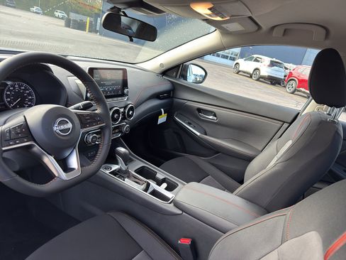 New 2025 Nissan Sentra SR image 25