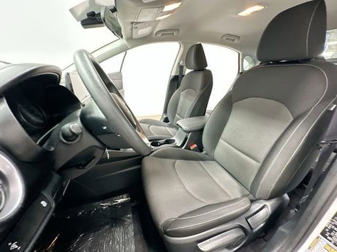 Used 2022 Kia Forte LXS FWD image 15