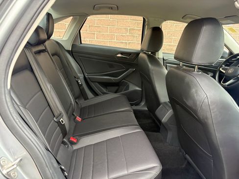 Used 2024 Volkswagen Jetta SE FWD image 20