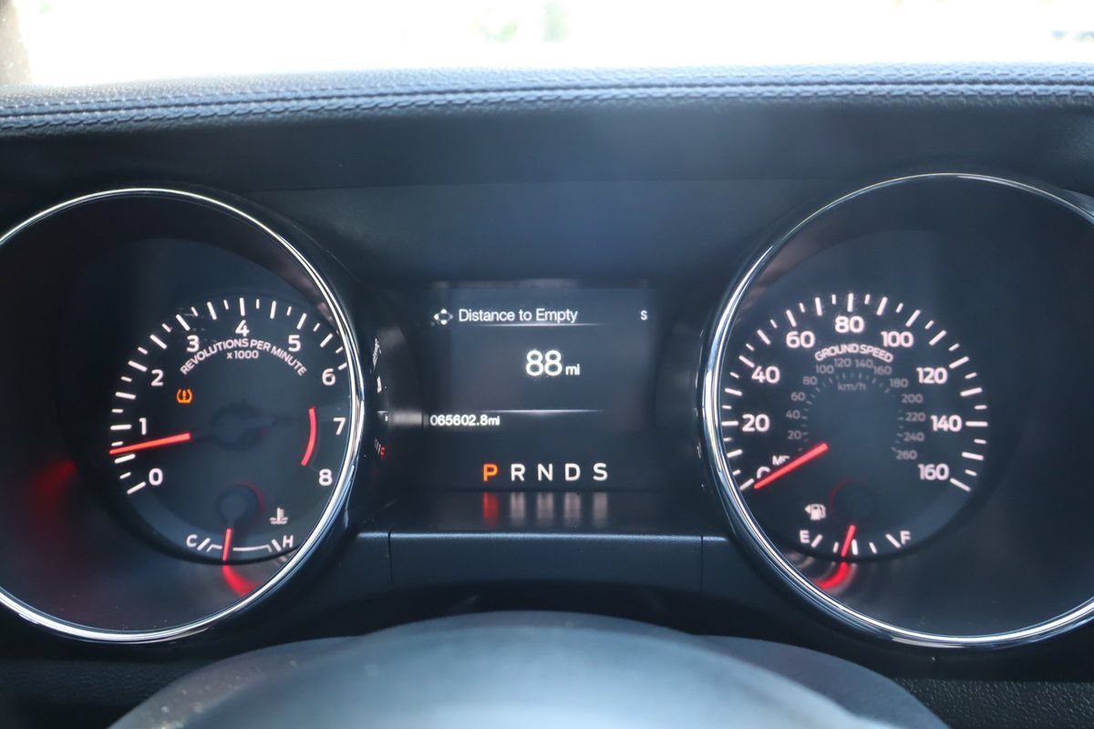 Used 2016 Ford Mustang Coupe w/ Equipment Group 051A RWD image 29