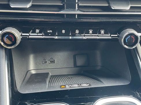 New 2026 Chevrolet Traverse RS w/ LPO, Floor Liner Package image 12