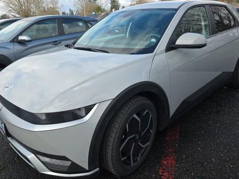 Used 2024 Hyundai Ioniq 5 SEL image 2