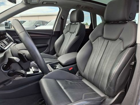 Used 2023 Audi Q5 e Premium w/ Convenience Package image 14