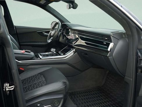 Used 2021 Audi RS Q8 w/ Luxury Package AWD/4WD image 21