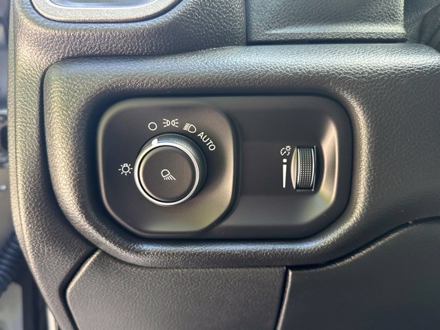 Used 2022 RAM 3500 Tradesman AWD/4WD image 23