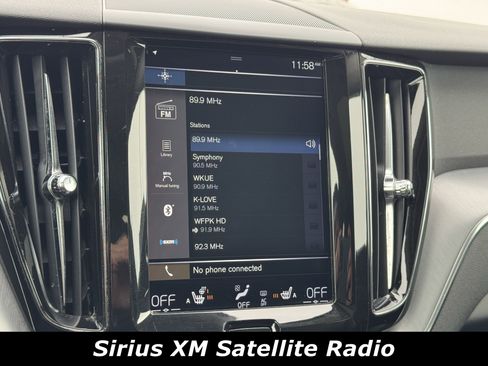 Used 2018 Volvo XC60 T6 Momentum w/ Advanced Package image 8