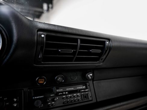 Used 1990 Porsche 911 Carrera RWD image 14