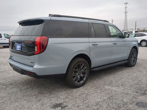 New 2026 Ford Expedition Max Platinum w/ Stealth Appearance Package AWD/4WD image 3