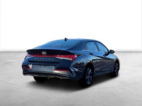 New 2026 Hyundai Elantra SEL Sport Premium FWD image 7
