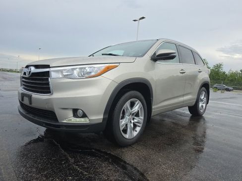 Used 2015 Toyota Highlander Limited AWD/4WD image 7