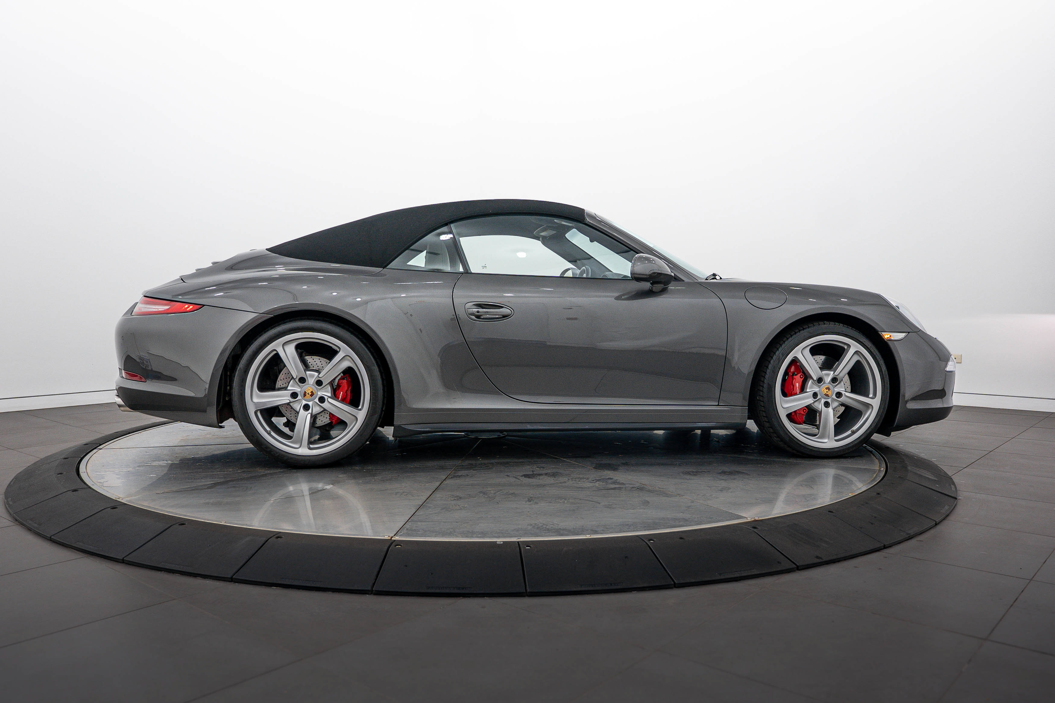 Used 2013 Porsche 911 Carrera 4S AWD/4WD image 27