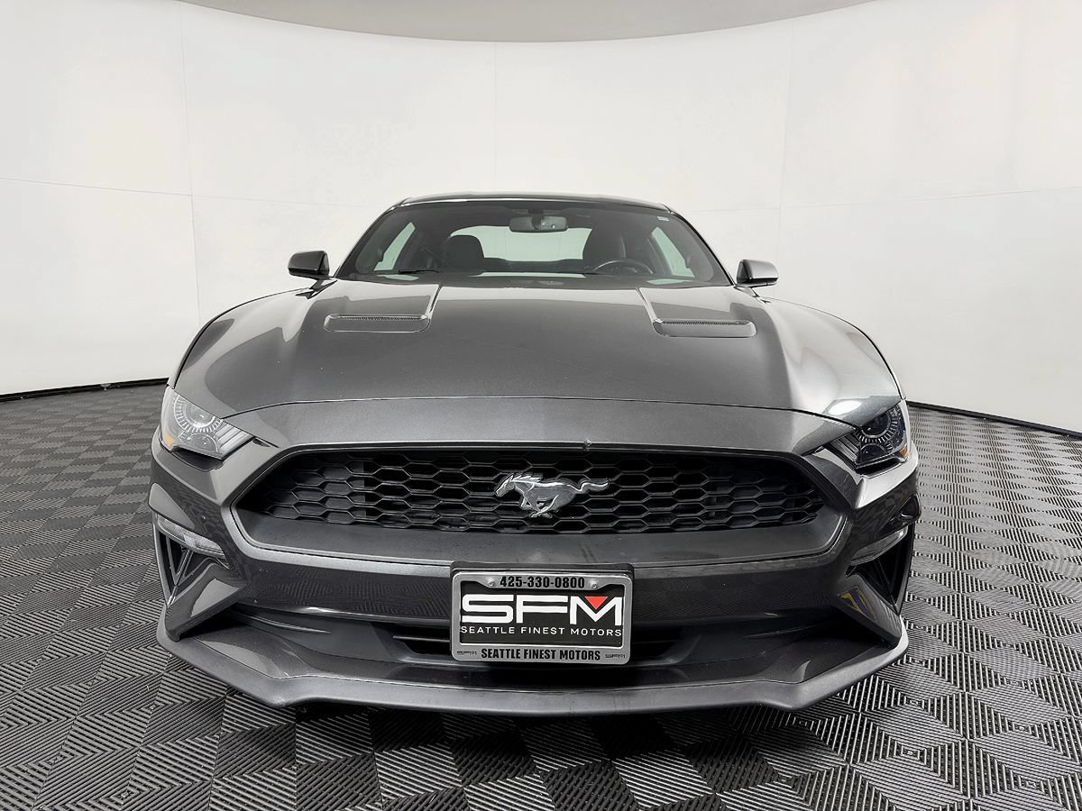 Used 2019 Ford Mustang Coupe RWD image 4